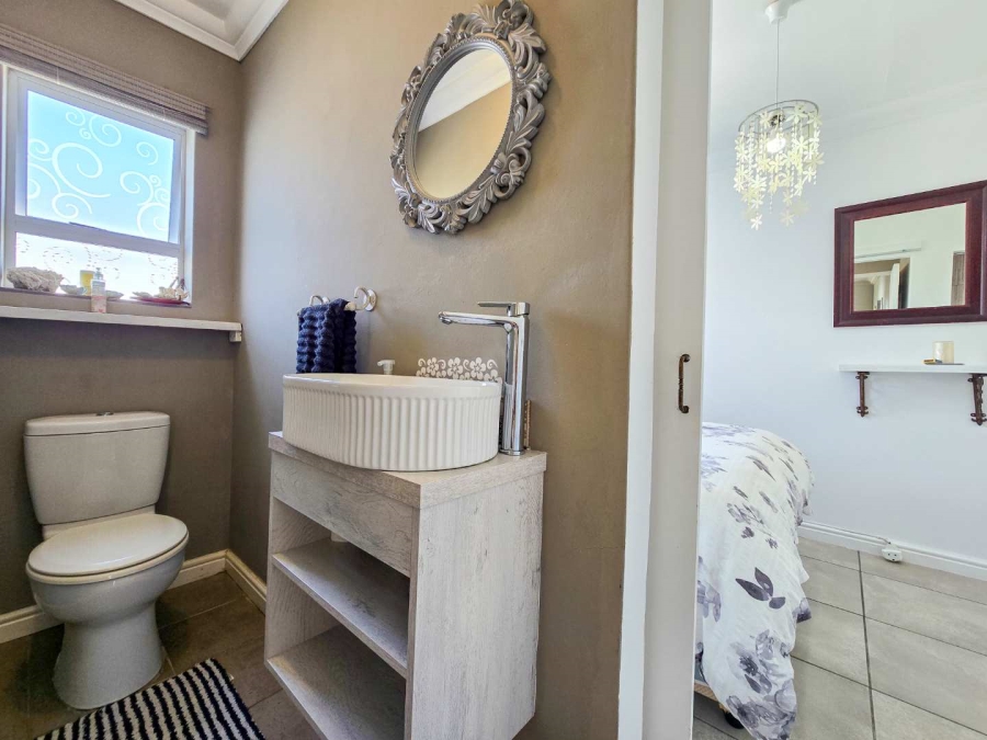 7 Bedroom Property for Sale in Stilbaai Wes Western Cape